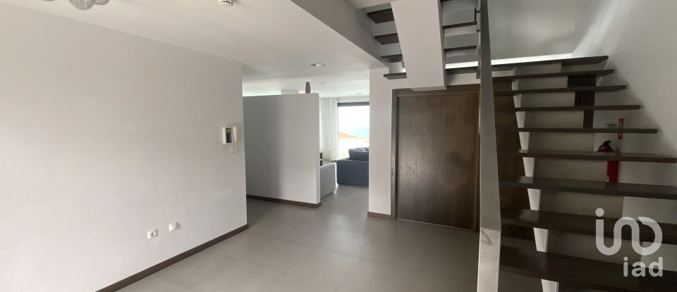 House T4 in Ribamar of 250 m²