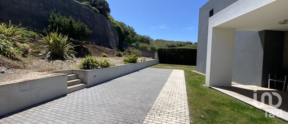 House T4 in Ribamar of 250 m²