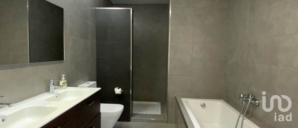 House T4 in Ribamar of 250 m²