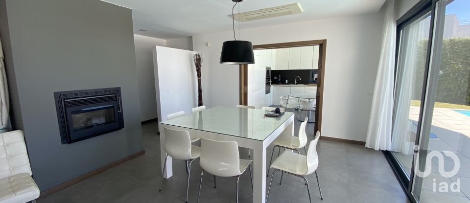 House T4 in Ribamar of 250 m²