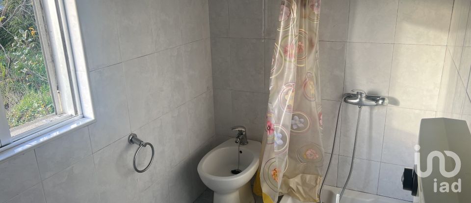 Maison T3 à Santa Cruz da Trapa e São Cristóvão de Lafões de 184 m²