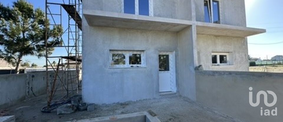 Moradia T4 em Fernão Ferro de 112 m²