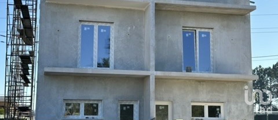 Moradia T4 em Fernão Ferro de 112 m²