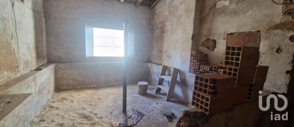 House T2 in Lamas e Cercal of 68 m²