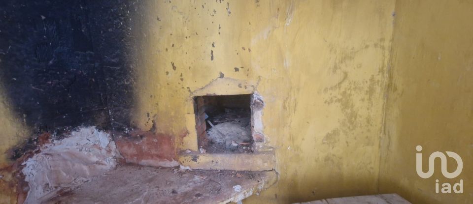 House T2 in Lamas e Cercal of 68 m²