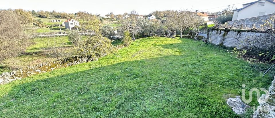 Moradia T3 em Amoreira, Parada e Cabreira de 127 m²