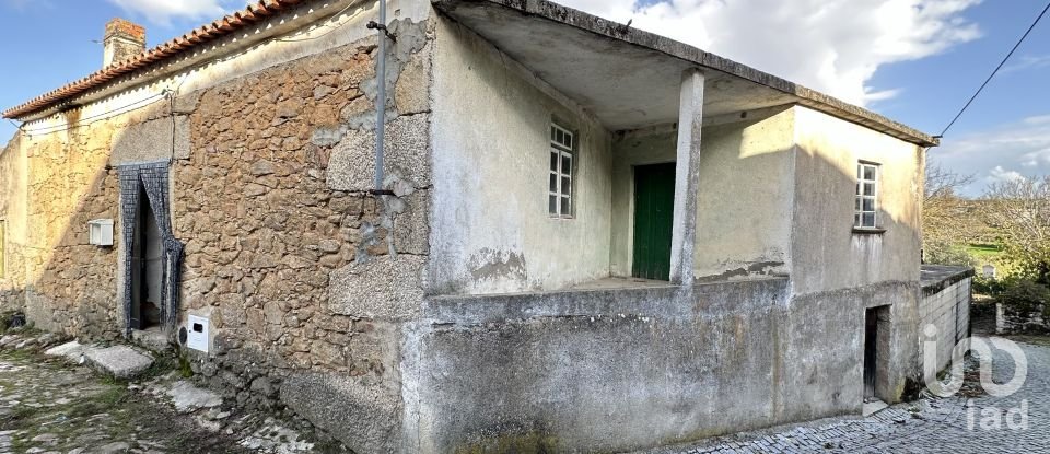 Moradia T3 em Amoreira, Parada e Cabreira de 127 m²