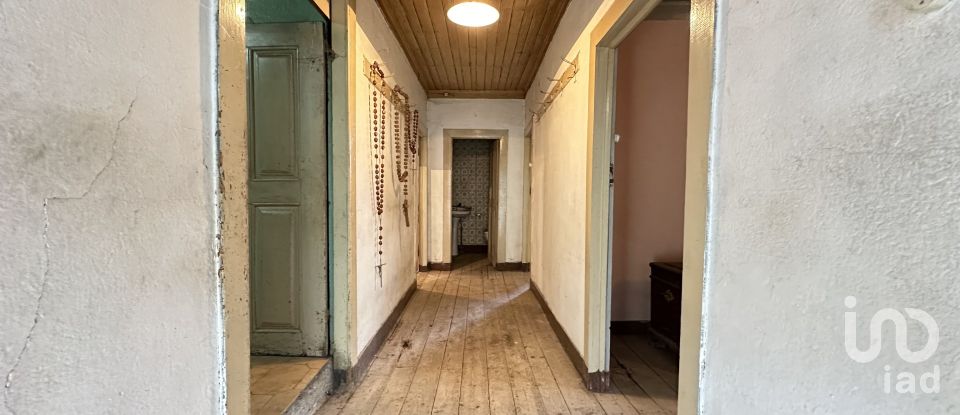 Moradia T3 em Amoreira, Parada e Cabreira de 127 m²