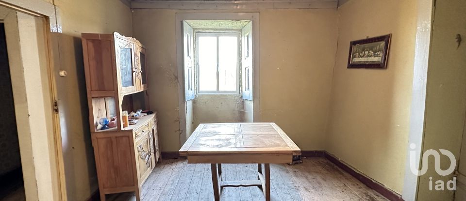 Moradia T3 em Amoreira, Parada e Cabreira de 127 m²