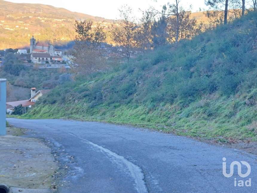 Terrain à Sande, Vilarinho, Barros e Gomide de 6 101 m²