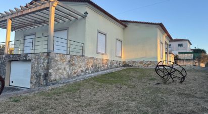 Maison traditionnelle T3 à Valado dos Frades de 563 m²