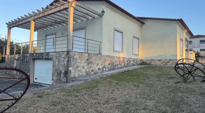 Traditional house T3 in Valado dos Frades of 563 m²