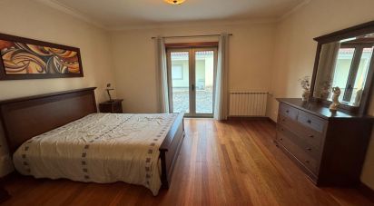 Maison traditionnelle T3 à Valado dos Frades de 563 m²