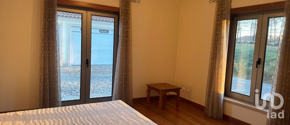 Traditional house T3 in Valado dos Frades of 563 m²