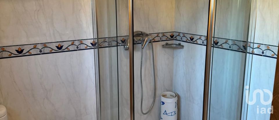 Traditional house T3 in Valado dos Frades of 563 m²