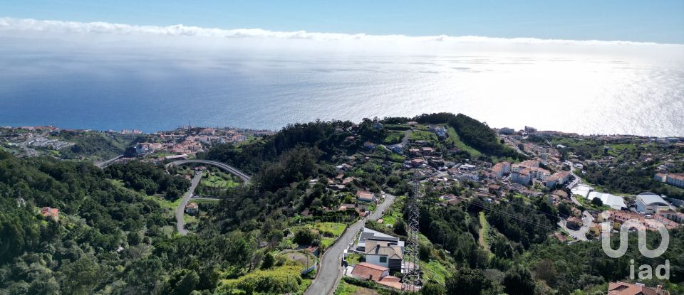 Terreno em Caniço de 1 490 m²