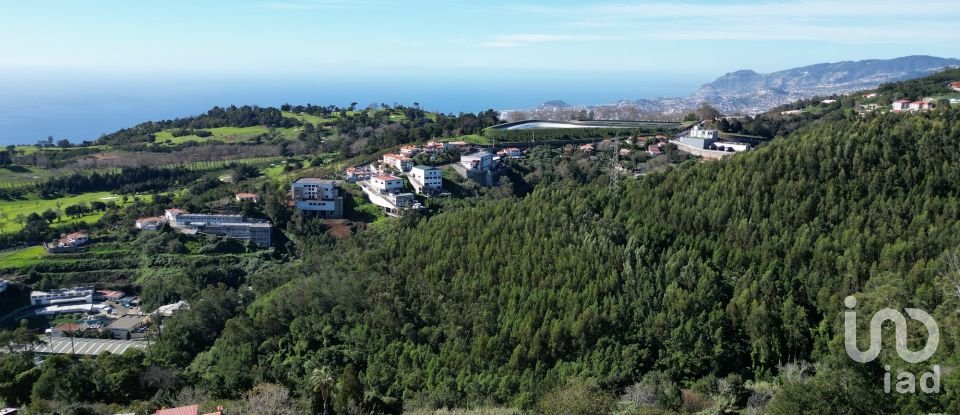 Terreno em Caniço de 1 490 m²