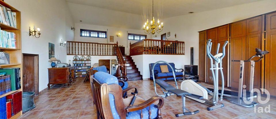 Lodge T4 in Perafita, Lavra E Santa Cruz Do Bispo of 260 m²