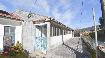 Maison de village T2 à Vila Nova de 223 m²