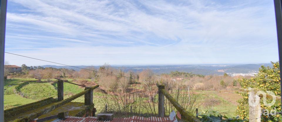 Maison de village T2 à Vila Nova de 223 m²