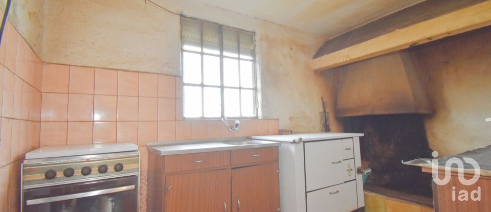 Maison de village T2 à Vila Nova de 223 m²