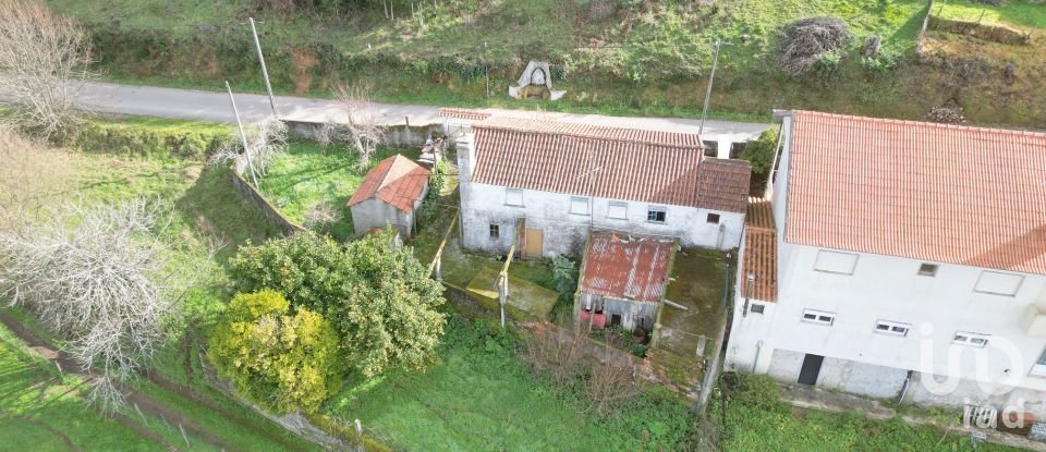 Maison de village T2 à Vila Nova de 223 m²
