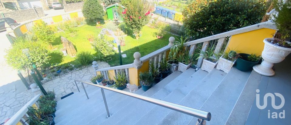 Traditional house T5 in Covas of 335 m²