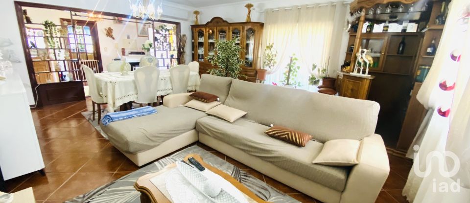 Traditional house T5 in Covas of 335 m²