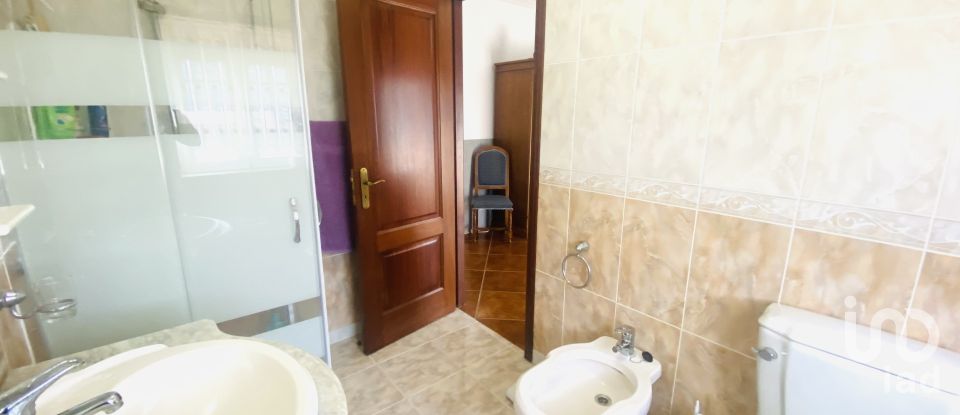 Traditional house T5 in Covas of 335 m²