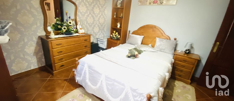 Traditional house T5 in Covas of 335 m²