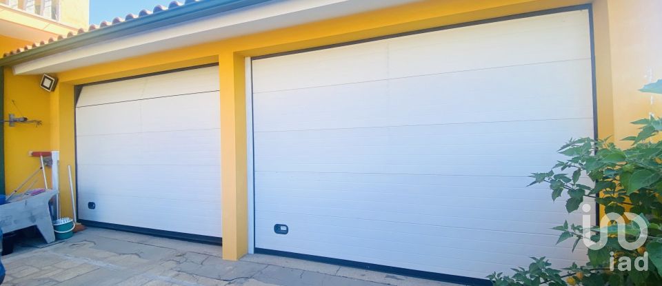 Traditional house T5 in Covas of 335 m²