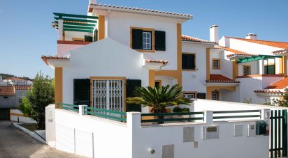 Maison T4 à Venda do Pinheiro e Santo Estêvão das Galés de 217 m²