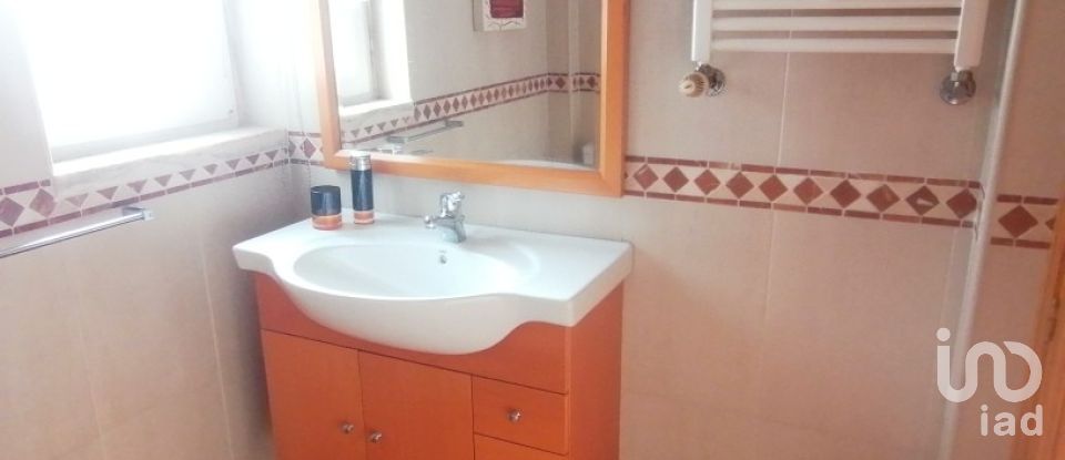 Moradia T4 em Venda do Pinheiro e Santo Estêvão das Galés de 217 m²