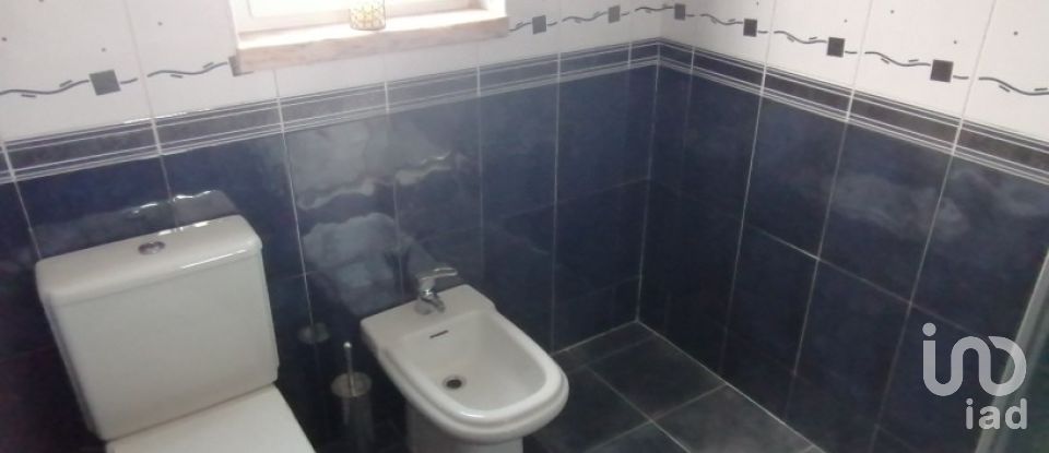 Moradia T4 em Venda do Pinheiro e Santo Estêvão das Galés de 217 m²