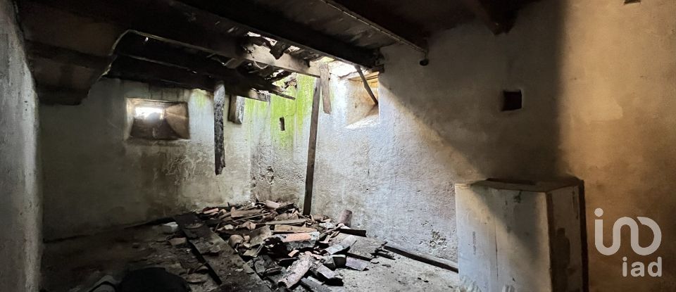 Maison traditionnelle T1 à Gândaras de 160 m²