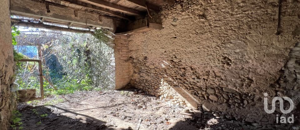 Maison traditionnelle T1 à Gândaras de 160 m²