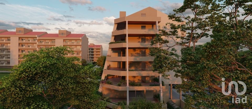 Boutique/Local commercial à São joão da madeira de 84 m²