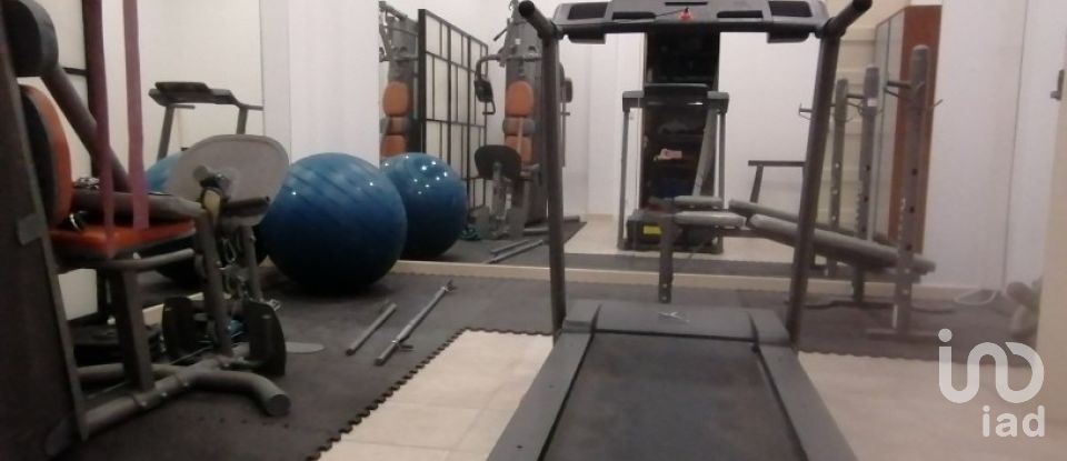 House T4 in Venda do Pinheiro e Santo Estêvão das Galés of 217 m²