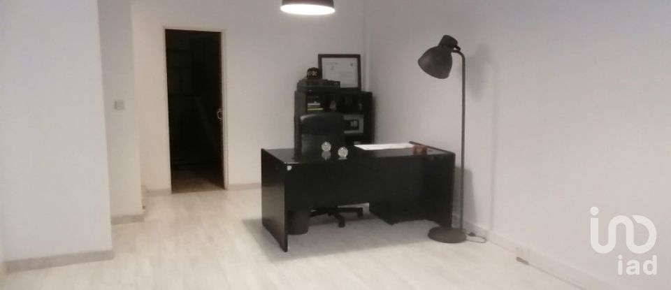 House T4 in Venda do Pinheiro e Santo Estêvão das Galés of 217 m²