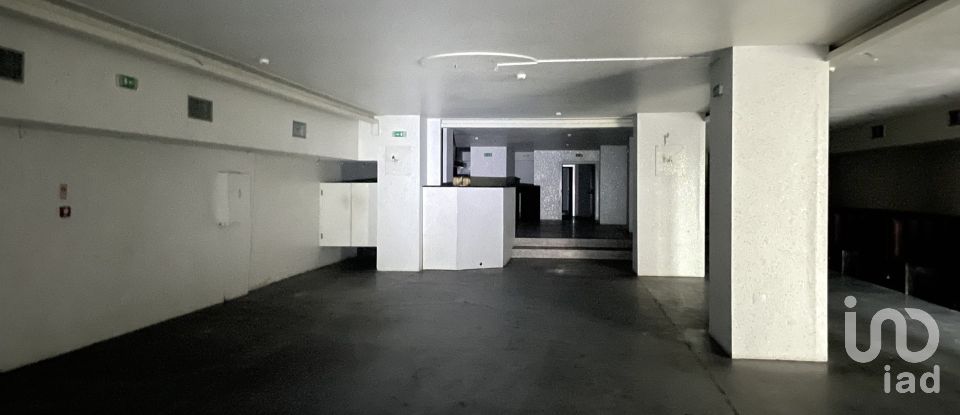 Boutique/Local commercial à Chafé de 565 m²