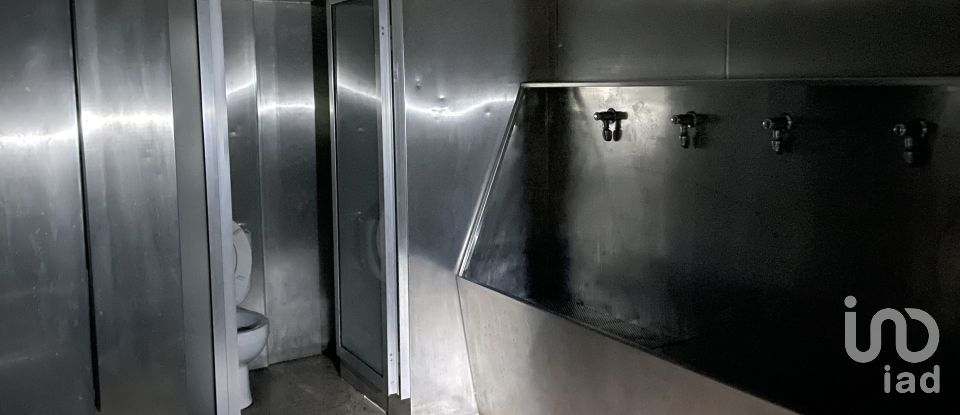 Boutique/Local commercial à Chafé de 565 m²