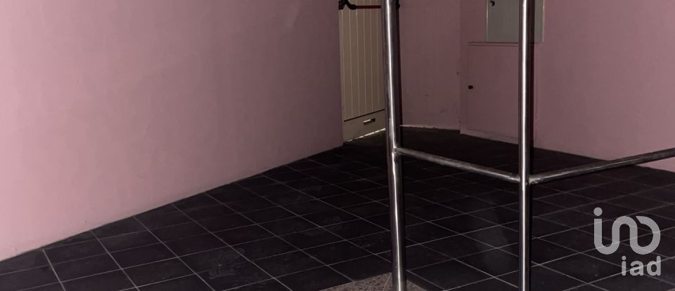 Boutique/Local commercial à Chafé de 565 m²