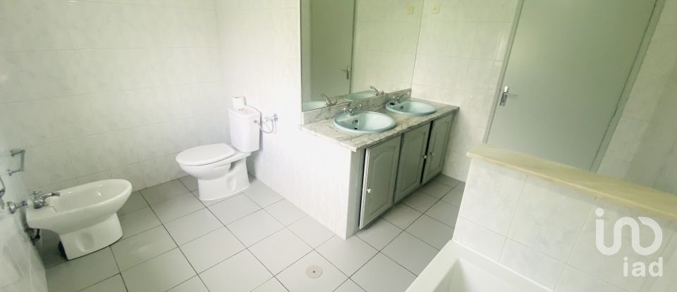 Traditional house T5 in Campos e Vila Meã of 183 m²