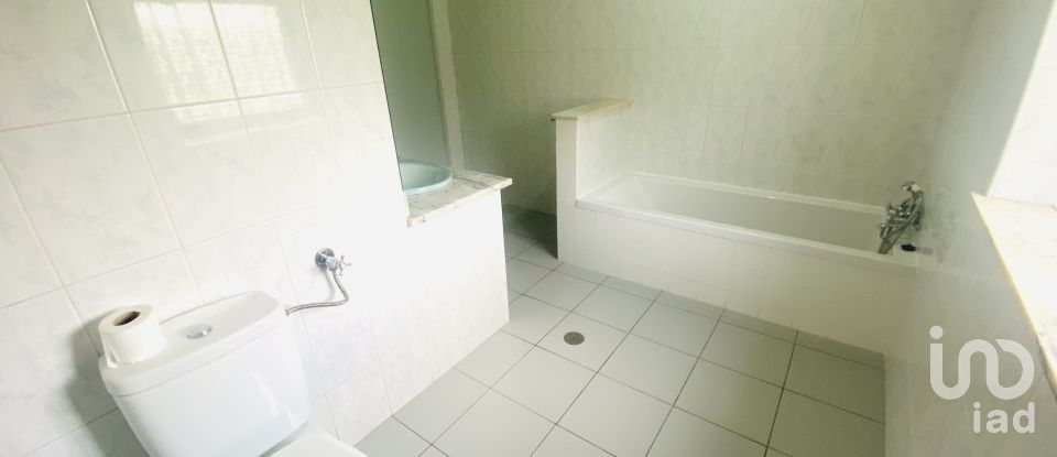 Traditional house T5 in Campos e Vila Meã of 183 m²