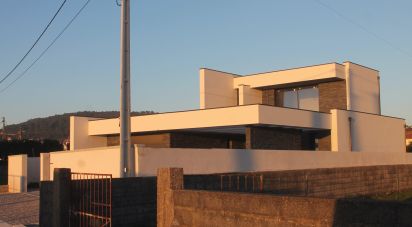 Maison T3 à Castelo do Neiva de 226 m²