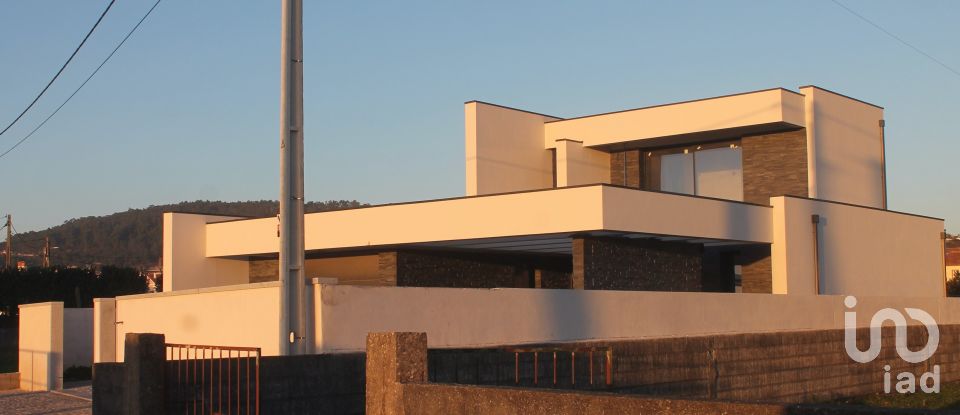 Maison T3 à Castelo do Neiva de 226 m²