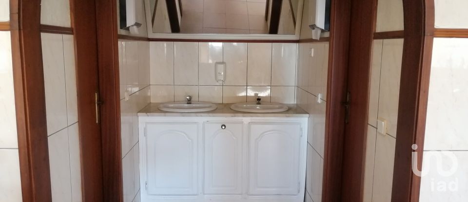 Boutique/Local commercial à Degracias e Pombalinho de 390 m²