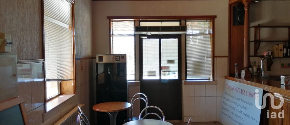 Boutique/Local commercial à Degracias e Pombalinho de 390 m²