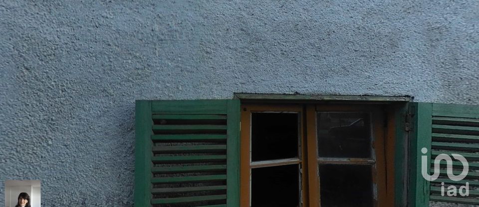 Loja / Estabelecimento Comercial em Castanheira de Pêra e Coentral de 458 m²