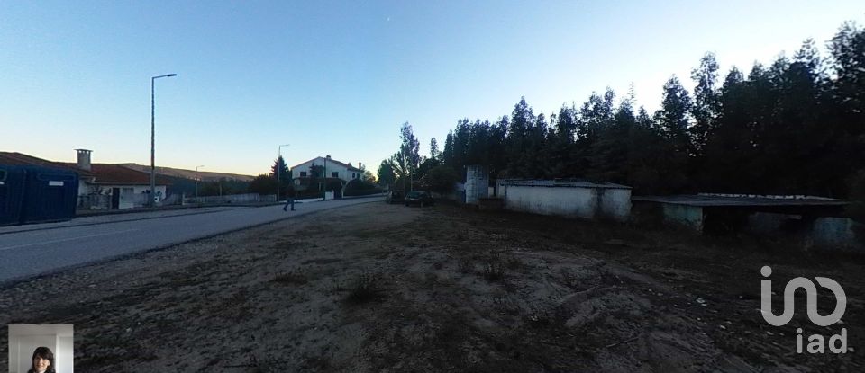 Loja / Estabelecimento Comercial em Castanheira de Pêra e Coentral de 458 m²